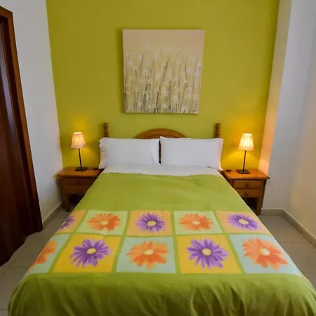 Cueva De Valporquero Albergue *