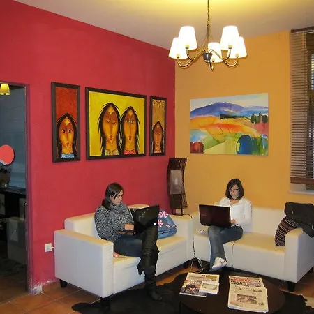 Cueva De Valporquero Hostel