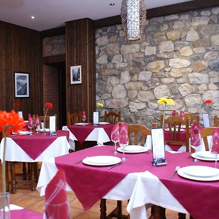 Cueva De Valporquero Auberge de jeunesse