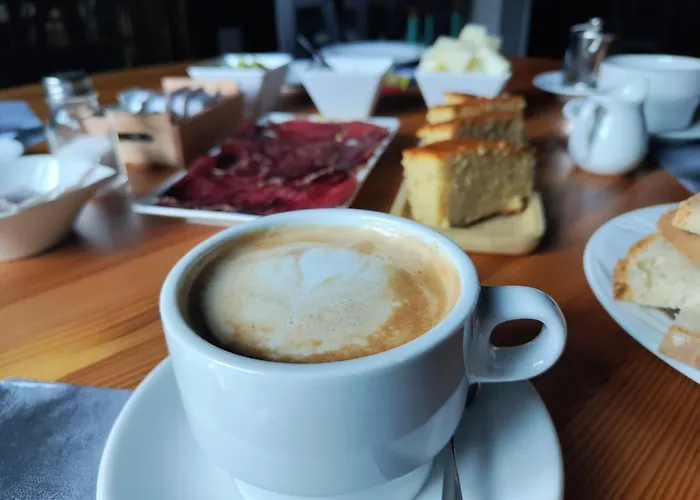 Hostel Cueva De Valporquero