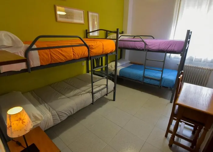 Hostel Cueva De Valporquero