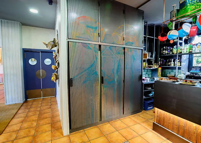 Cueva De Valporquero Hostel