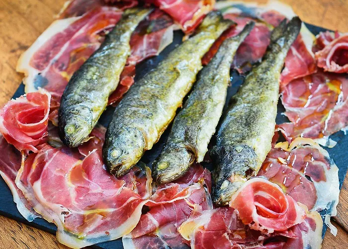 Cueva De Valporquero Hostel