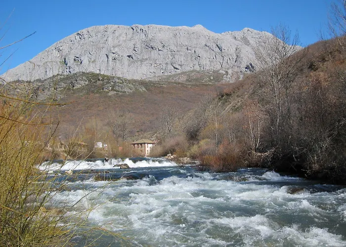 Cueva De Valporquero Hostel Vegacervera